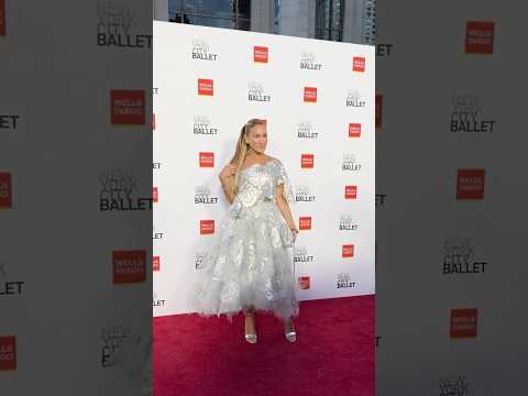 #SarahJessicaParker is always on pointe. ? #NYCBalletGala #shorts