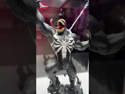 We saw the 19 inches of Venom in-person! #spiderman2ps5 #venom #statue #spiderman #gaming #ps5