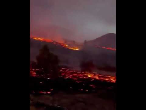 Devastadoras imágenes del rio de lava tras la erupción del Volcán de La Palma en España
