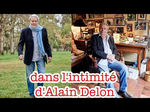 Alain Delon : nous invite dans l'intimité de son magnifique domaine de Douchy