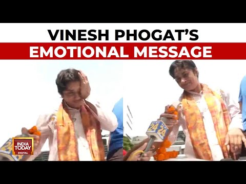 Vinesh Phogat Arrives In India After Paris Heartbreak, Breaks Down In Tears |  India Today News