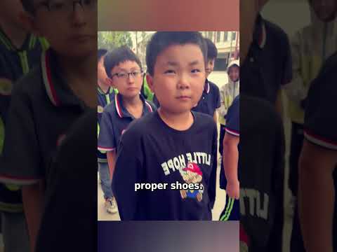 Teacher Helps Child in Need Without Embarrassing Him 🥹❤️