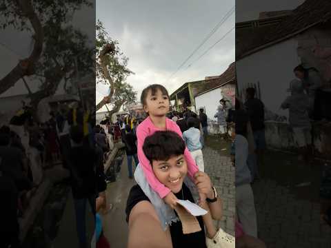 Nonton jaranan sama mas raja Lari baronganya mberot ciwin takut #arekbudoyo #jaranan