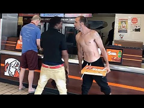 White guy vs hood employee 😳