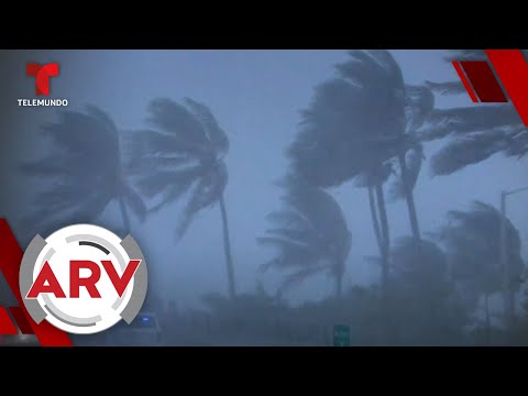 Miles de evacuados por huracán Laura, Christian Nodal confirma accidente y mucho más | Al Rojo Vivo