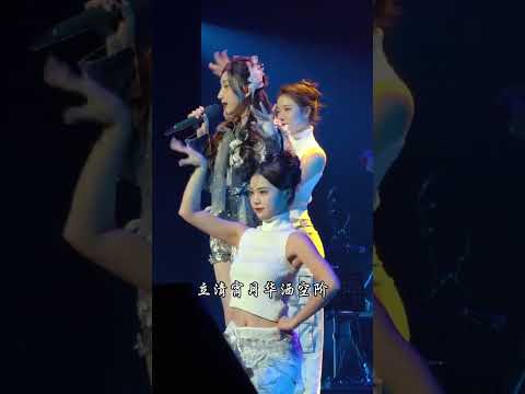 春庭雪》是等什么君(邓寓君)翻唱的歌曲,由清彦填词,爆款谱曲,原唱为古风歌手橙翼,发行于2020年7月11#music #dothihanoitoiyeu #tiktok #music #love