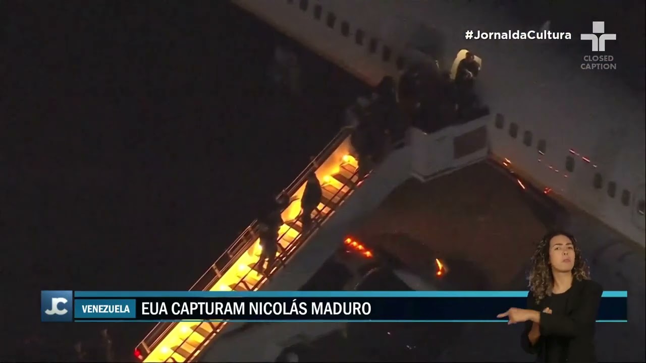 Nicolás Maduro, que foi capturado por tropas de elite dos EUA, em Caracas, chega a Nova York