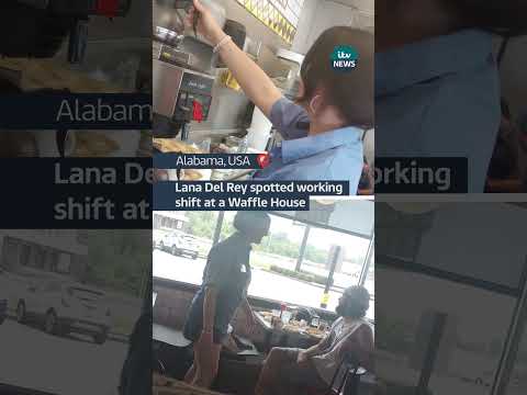 Lana Del Rey spotted working shift at a Waffle House #lanadelrey  #wafflehouse  #usa  #alabama