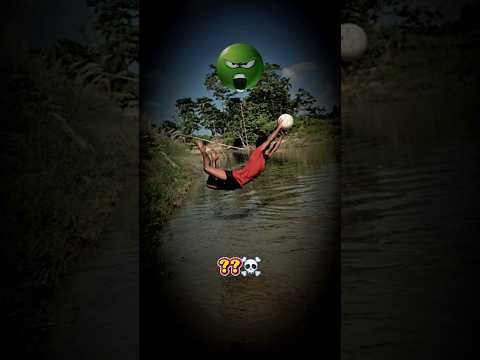 which goalkeeper has most clean sheets? 💀☠️ #football #goalkeeper #jumping #shorts #ronaldo #skills