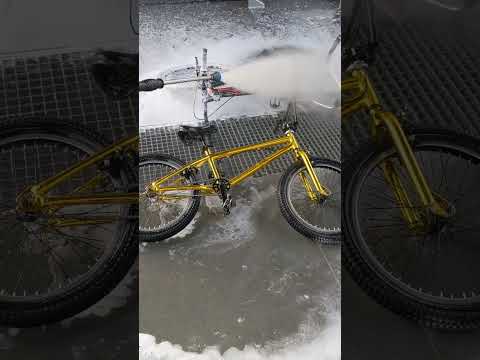 ❓ Як помити велосипед на мийці самообслуговування