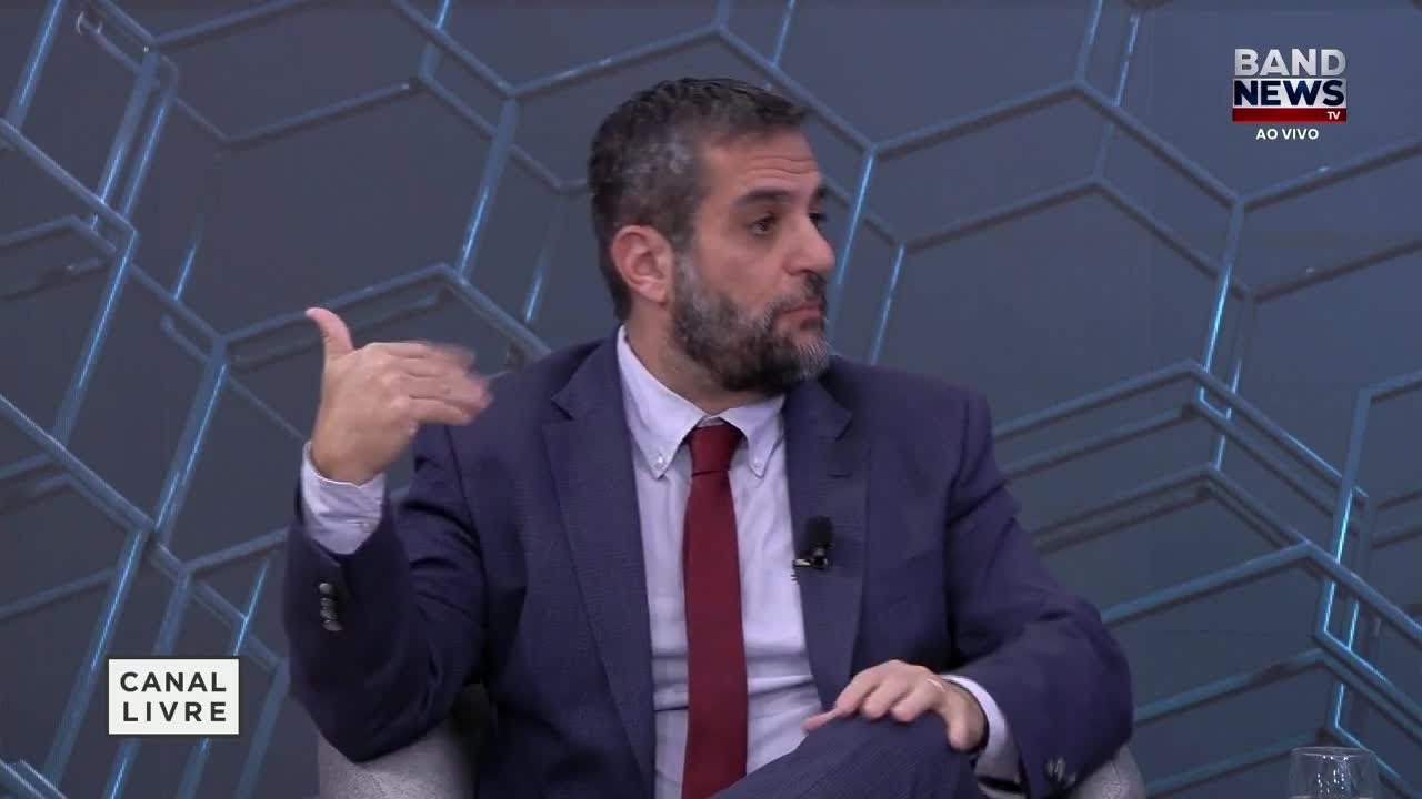 Brasil precisa prestar contas com o passado recente, diz especialista