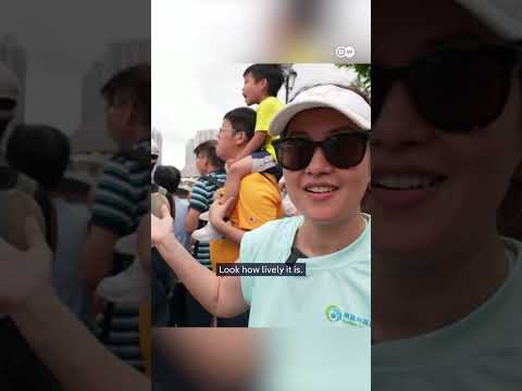 Hong Kong's dragon boat race | DW News