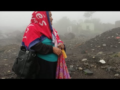 Sobrevivientes visitaron la zona cero de la tragedia volcánica