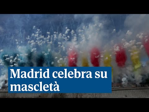 Madrid celebra al fin su 'mascletà' sin la presencia de Almeida