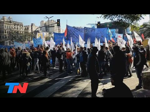 Organizaciones sociales se movilizaron por el Día del Trabajador en la ciudad de Buenos Aires