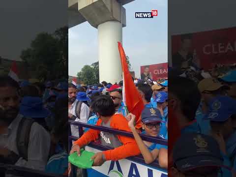 Fans gather outside of the Narendra Modi Stadium in large numbers | India Vs Pakistan | N18S
