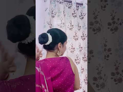 Easy Gajra Bun hairstyle for Navaratri 🎀#hairstyle #hair #viral #love #feedshorts #shortsvideo