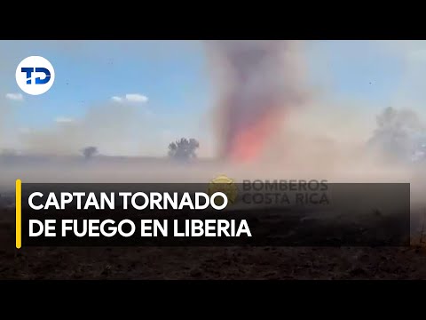 Bomberos captan tornado de fuego en Liberia