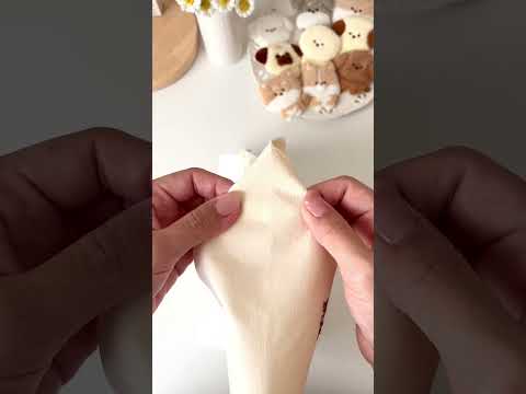 パンチニードルで作った犬をポーチにしたよ🐶