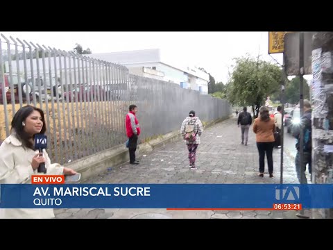 Una tapa de alcantarrilla levantada preocupa a los vecinos de la Av. Mariscal Sucre en Quito