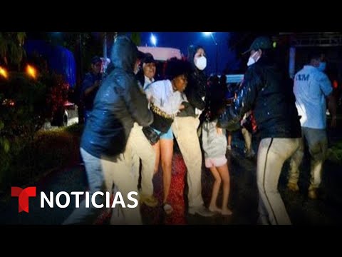 Autoridades detienen con violencia a una nueva caravana migrante en México | Noticias Telemundo