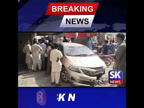 تيز رفتار ڪار موندر ناڪو روڊ تي حادثي جو شڪار—دوڪانن سان ٽڪرائجڻ بعد ڪلٽي_ڊرائيور نعمان قمبراڻي زخمي