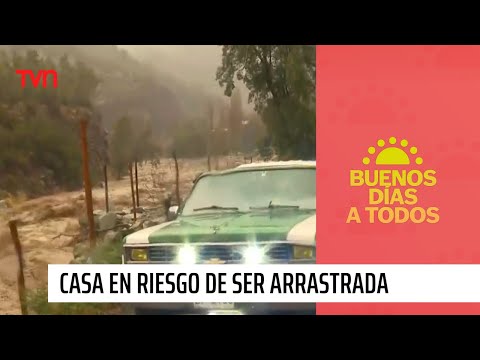 Casa en riesgo de ser arrastrada por desborde del río en San José de Maipo | Buenos días a todos