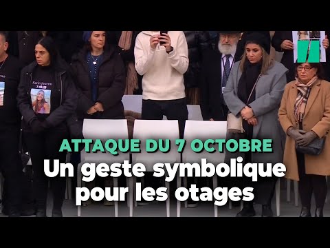 Le symbole fort des 3 chaises vides pour les otages français du Hamas