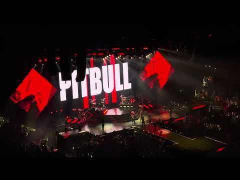 Culo - Pitbull Live at The Climate Pledge Arena in Seattle 12/8/2023