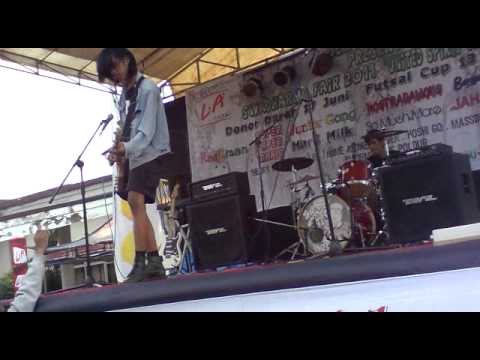 Sensuality cover Nirvana-school ( live in Politeknik Swadarma)