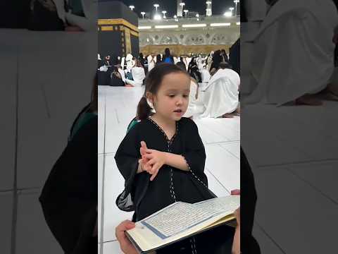 The baby girl's look like a angel #cute