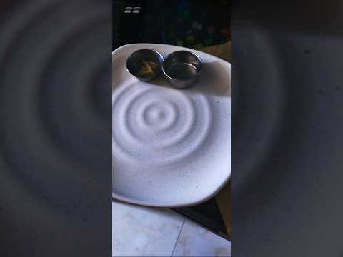 काजू कतली को इस तरह से पीस में काटे #food #sweet #ytshorts #youtubeshorts