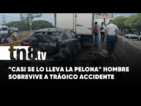 Vida de gato: Motociclista sobrevive al ser arrollado por un furgón en Managua