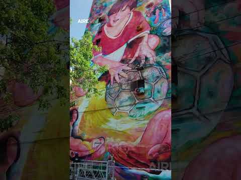 Un mural en Rosario inmortaliza la infancia de Lionel Messi