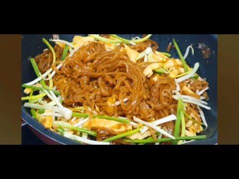 ผัดไทยไข่เจียว|ผัดเส้นเล็ก|