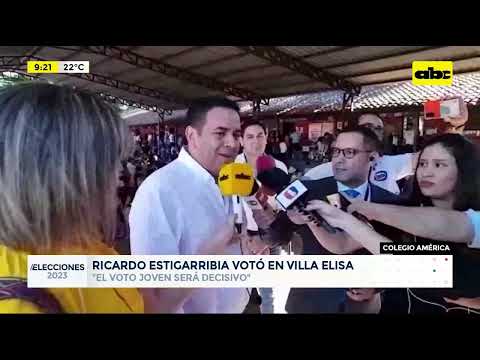 Ricardo Estigarribia votó en la Escuela América