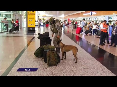 Militares resguardan las instalaciones del aeropuerto de Guayaquil