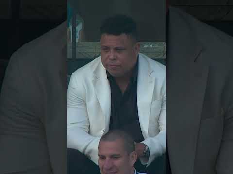 ¡INVITADO DE HONOR! Ronaldo Nazario en la tribuna #shorts