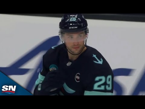 Krakens Vince Dunn Bats Puck Out of Mid-Air to Extend Lead vs. Bruins