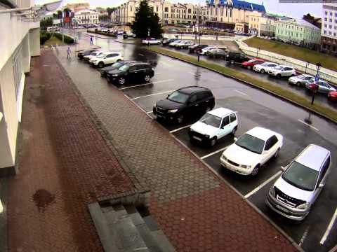 В машине томского чиновника выбили стекло. Новости