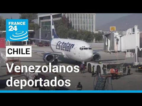 Chile deporta a 65 venezolanos en medio de tensión diplomática con Caracas