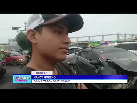 Trujillo: Patrullero y auto con dos ancianos dentro, colisionaron