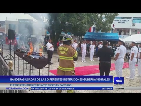 Banderas usadas de las diferentes instituciones gubernamentales fueron cremadas en Santiago