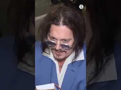 Johnny Depp desata la locura en San Sebastián #johnnydepp #cine #donostia