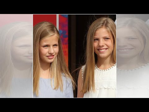 La princesa Leonor y la infanta Sofía se desmarcan en Mallorca con sus looks de verano más apla...