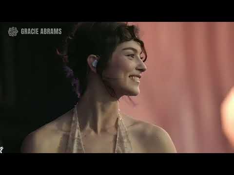 Gracie Abrams - Mess It Up (Lollapalooza Chicago 2025)