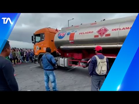 Varios tanqueros con gasolina ingresaron a Latacunga y Salcedo