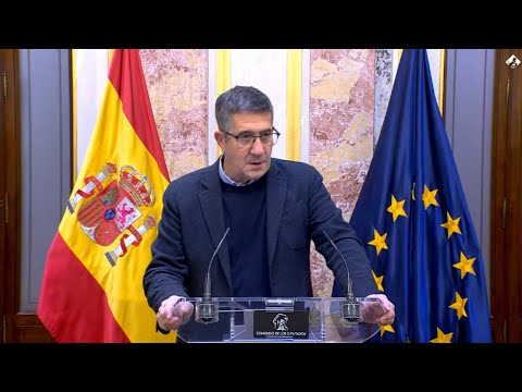 El PSOE llama al PP partido antisistema
