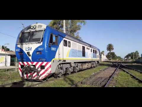 Locomotoras CSR SDD7 en la estación Pilar (Línea San Martín) (1)