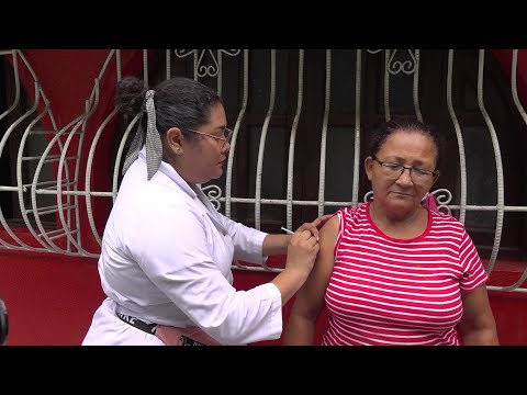 Brigadas de vacunación contra la Covid-19 visitan el barrio Batahola Norte